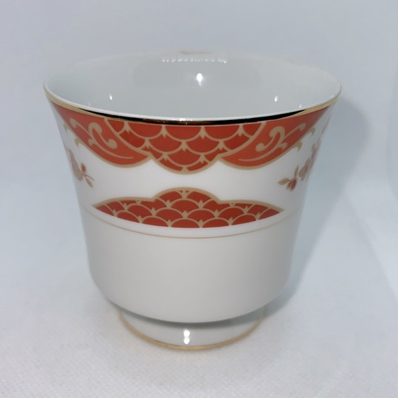 MIKASA EMPRESS FOOTED TEACUP AND SAUCER FINE CHINE VINTAGE L6009 - Picture 5 of 14